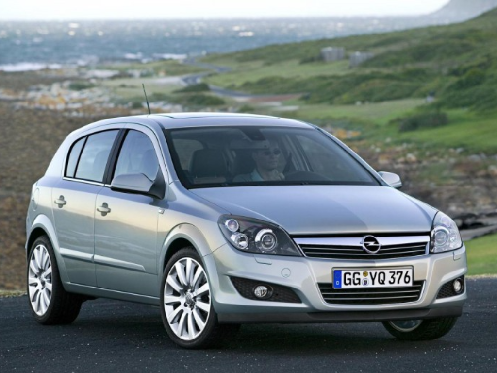 Opel Astra Kiralama - Kahramanmaraş’ta Stil Sahibi, Konforlu ve Performanslı Sürüş